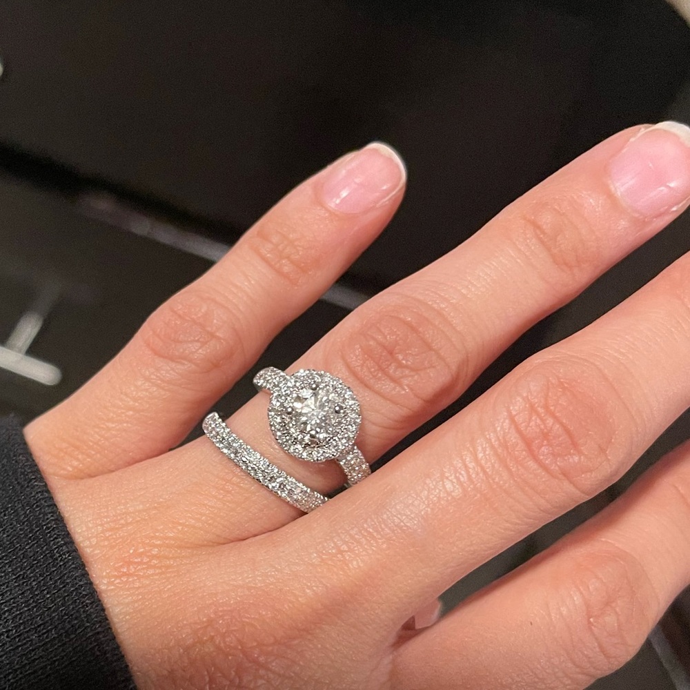 SOLD ✨ Diamond wedding and engagement set